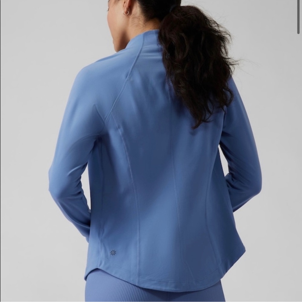 Athleta EUC Woman’s Salutation Cottage Blue Jacket Size Large - Picture 4 of 15